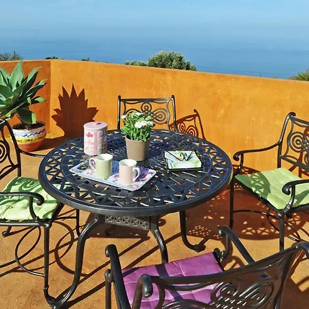 Casa Tojayma تيخارافي